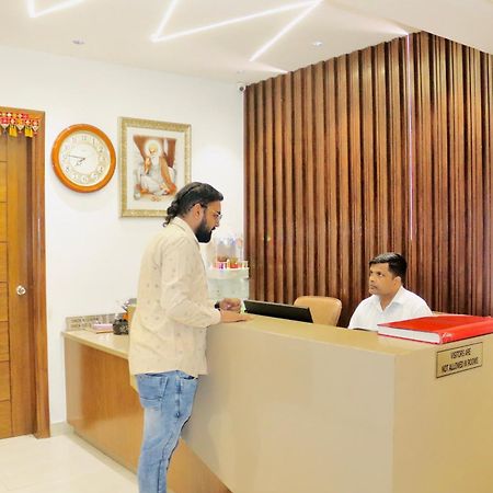 Hotel Magic Tree Karol Bagh Metro Station New Delhi Buitenkant foto
