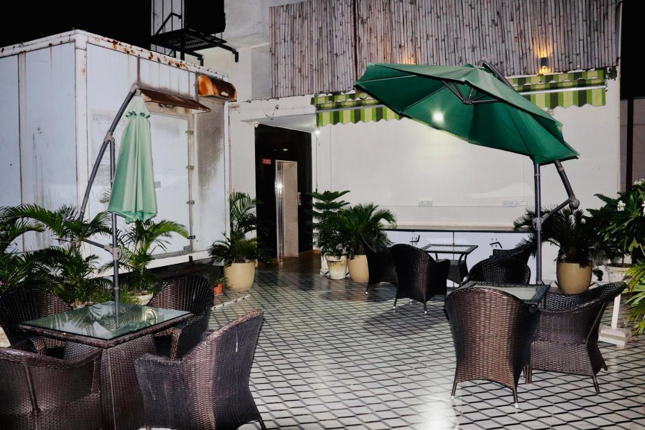 Hotel Magic Tree Karol Bagh Metro Station New Delhi Buitenkant foto