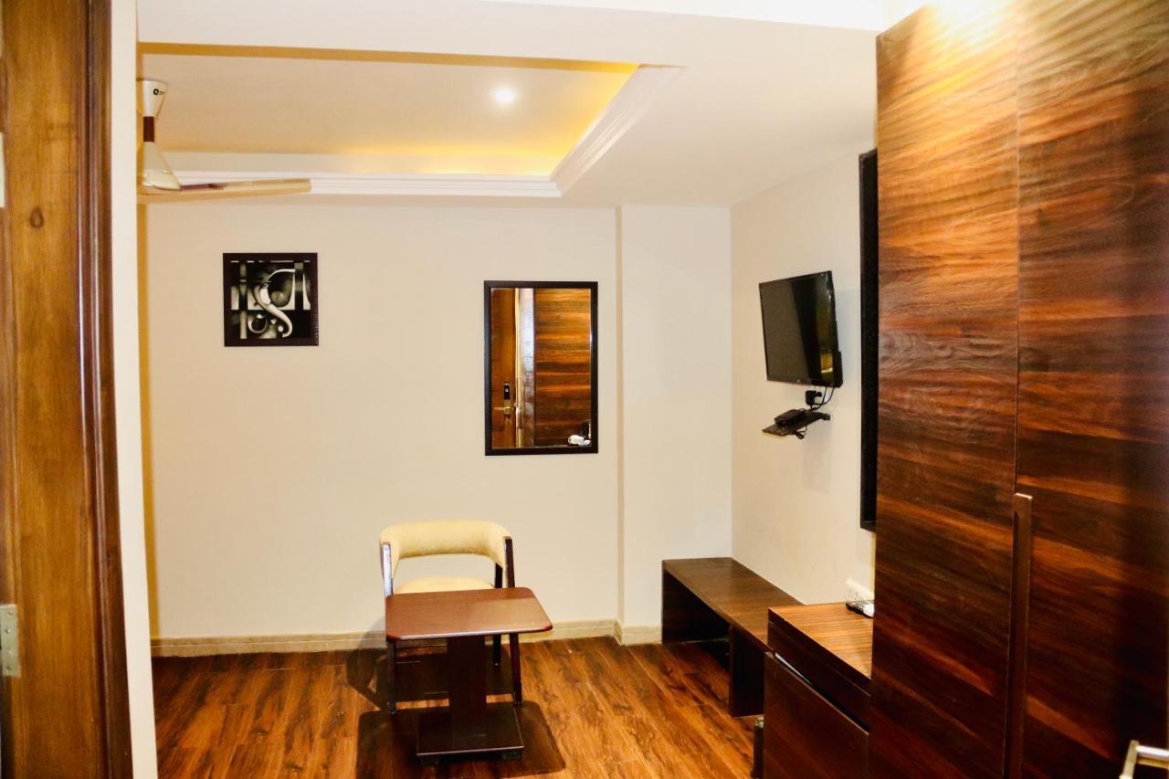 Hotel Magic Tree Karol Bagh Metro Station New Delhi Buitenkant foto