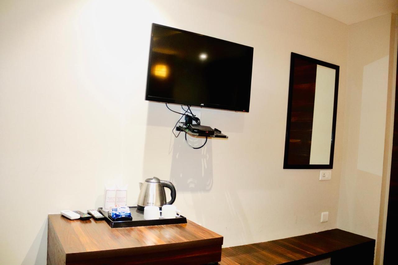 Hotel Magic Tree Karol Bagh Metro Station New Delhi Buitenkant foto