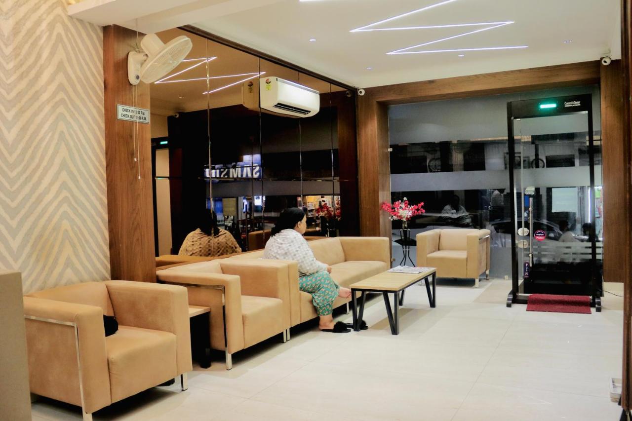Hotel Magic Tree Karol Bagh Metro Station New Delhi Buitenkant foto