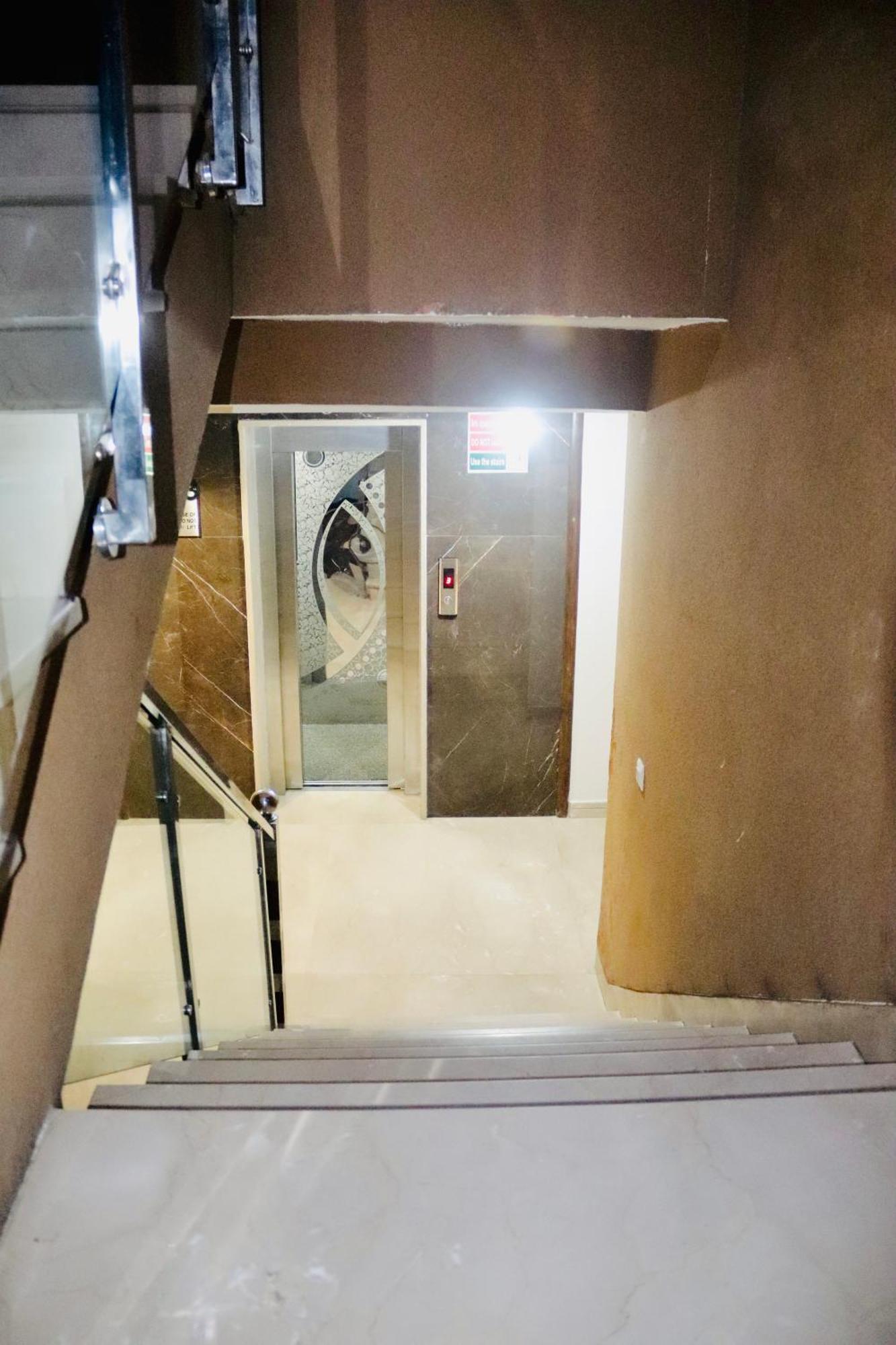Hotel Magic Tree Karol Bagh Metro Station New Delhi Buitenkant foto