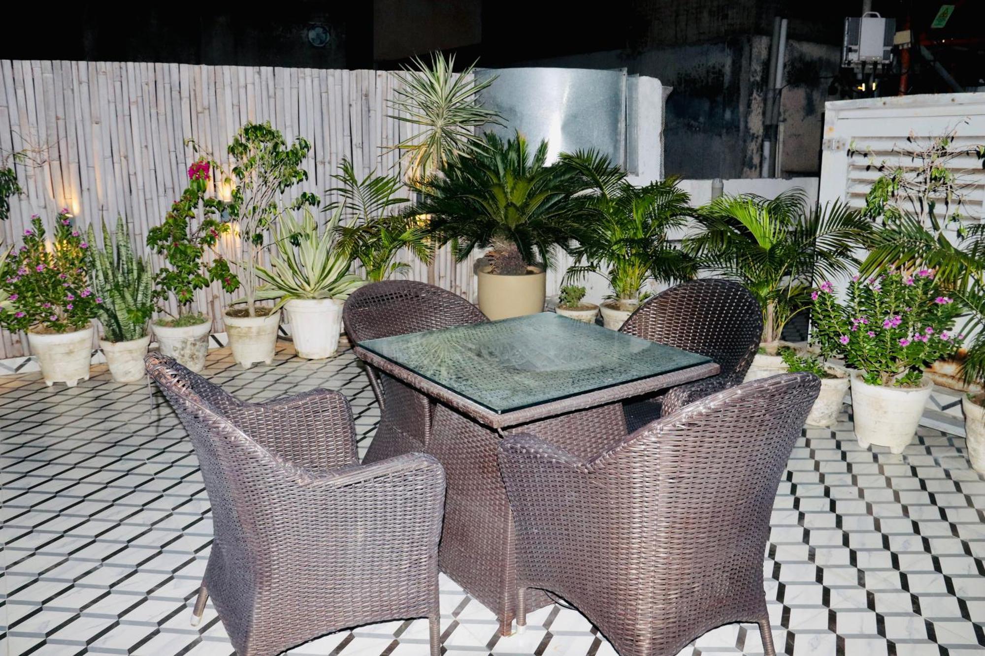 Hotel Magic Tree Karol Bagh Metro Station New Delhi Buitenkant foto